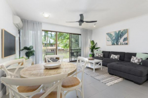 Unit 4 @ Tropical Reef Apartments